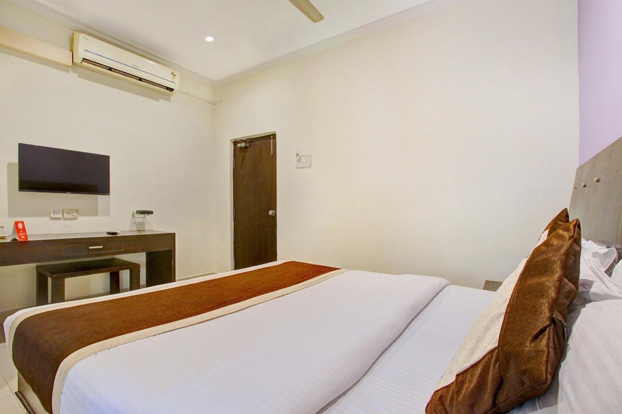Super Collection O Alekhya Residency Hotel Hyderabad Exterior photo